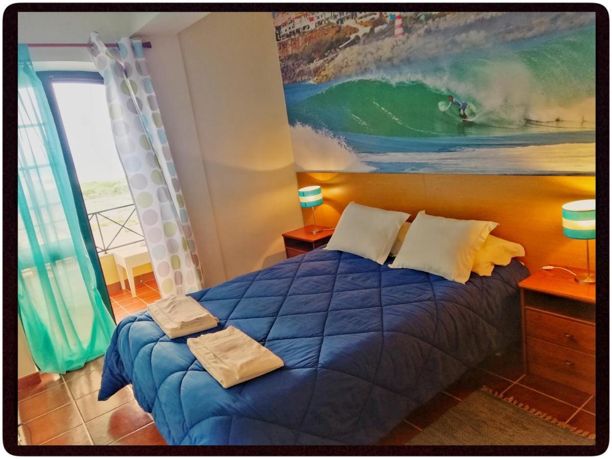 Supertubos Beach Hostel Atouguia Da Baleia Exteriér fotografie