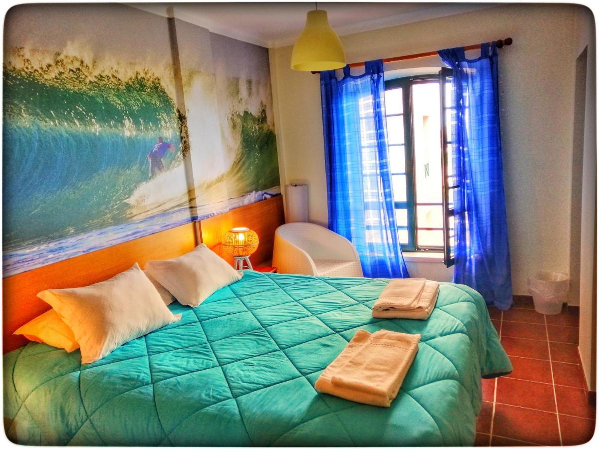 Supertubos Beach Hostel Atouguia Da Baleia Exteriér fotografie
