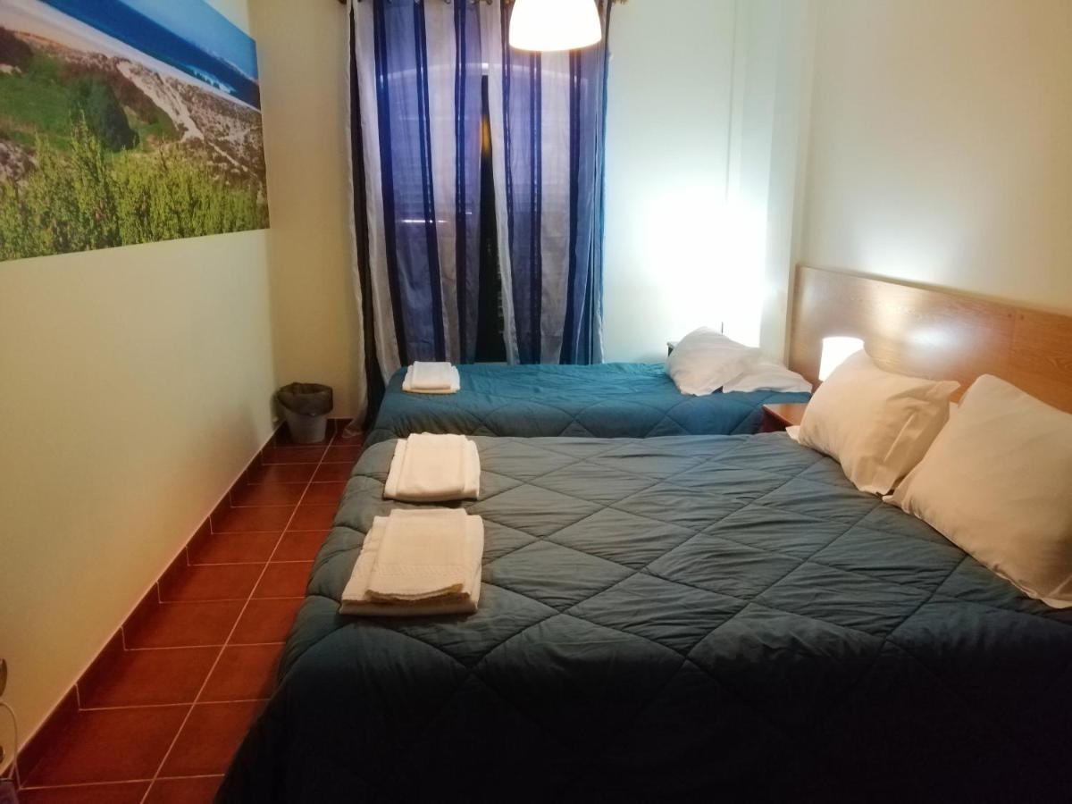 Supertubos Beach Hostel Atouguia Da Baleia Exteriér fotografie
