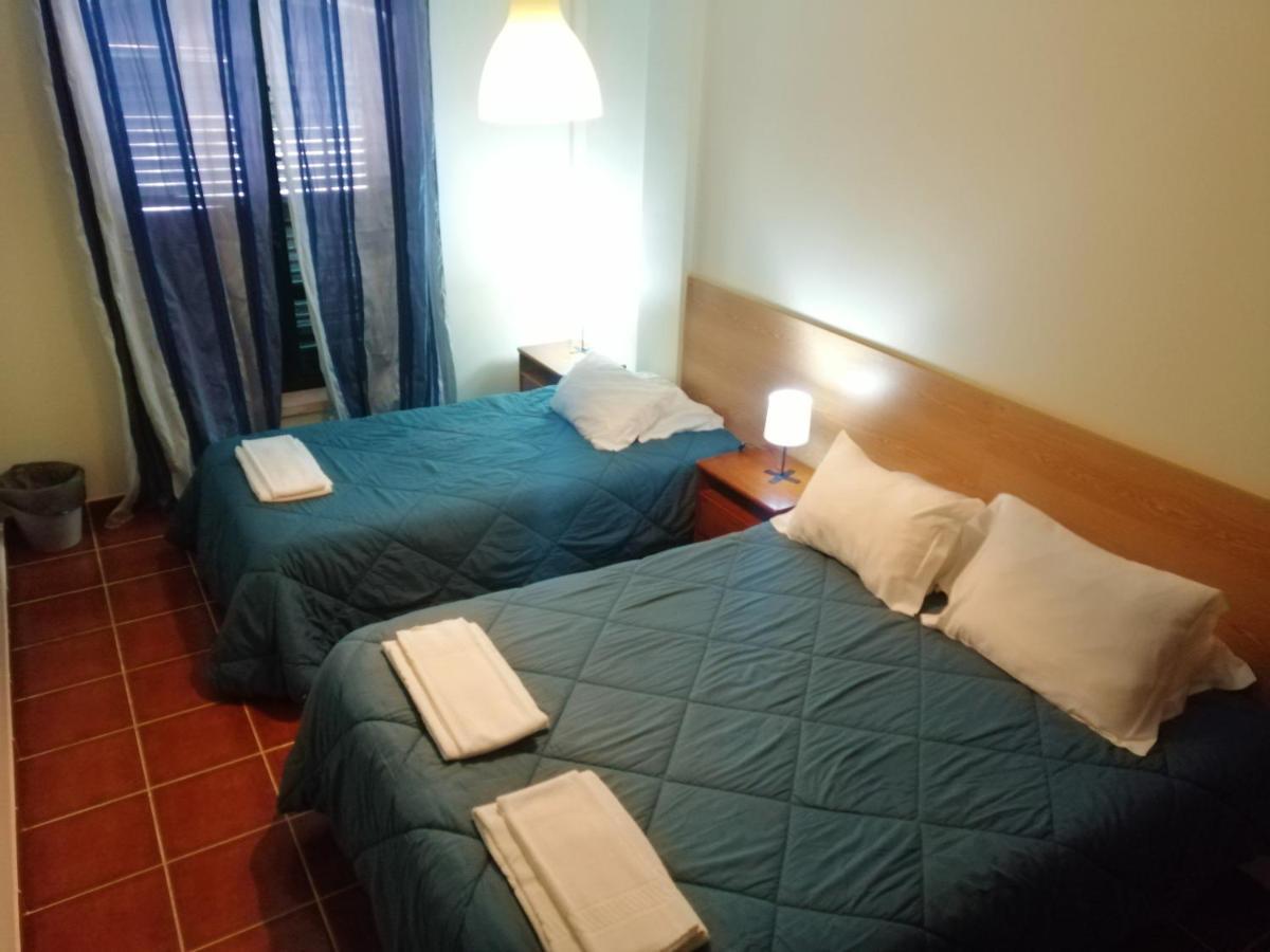 Supertubos Beach Hostel Atouguia Da Baleia Exteriér fotografie