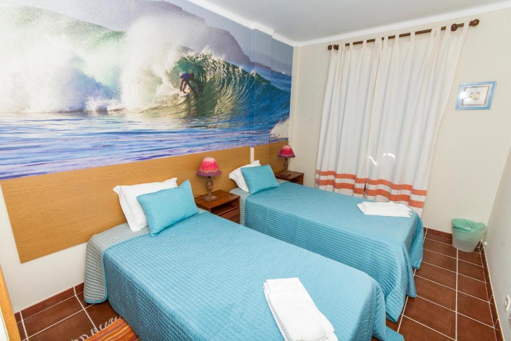 Supertubos Beach Hostel Atouguia Da Baleia Pokoj fotografie